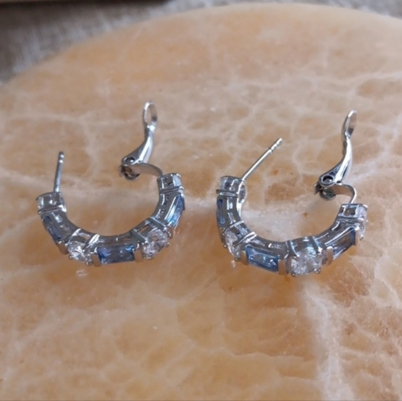 Silver Tone Clear Purple Rhinestone Post Earrings - Picture 10 of 10